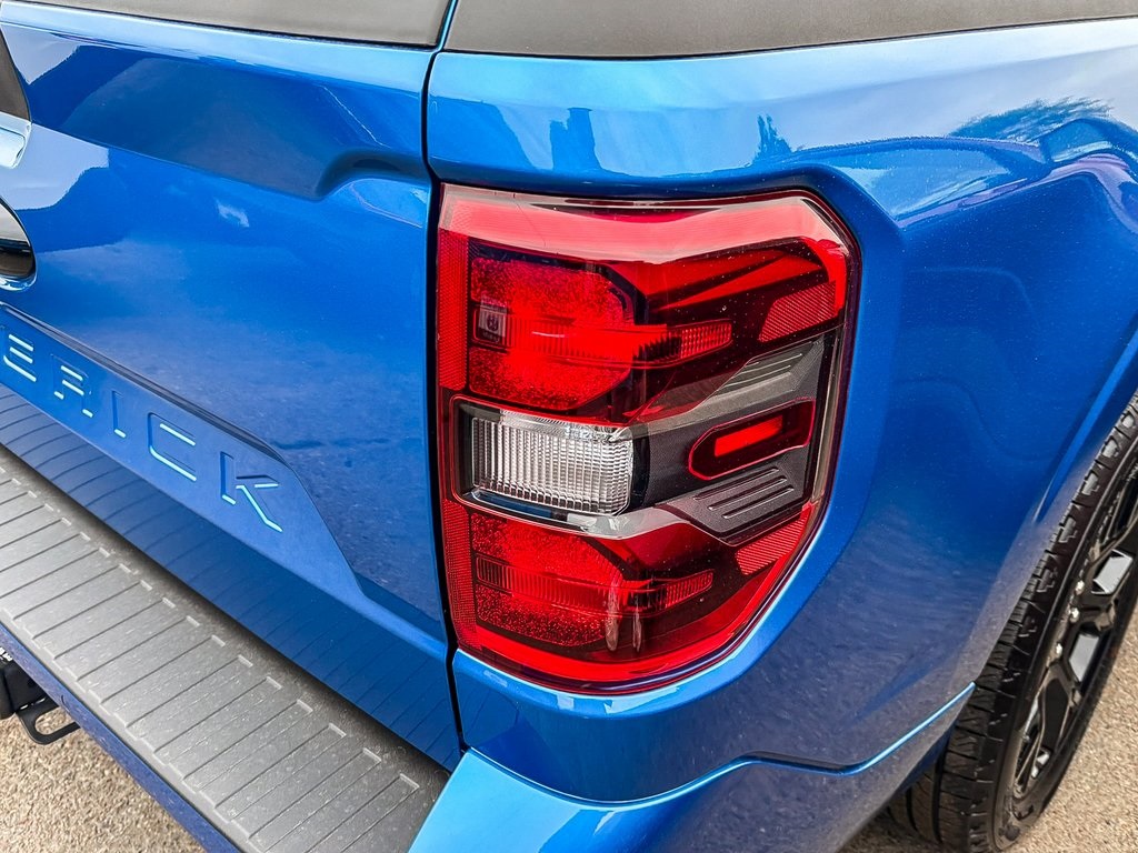 2025 Ford Maverick photo 9