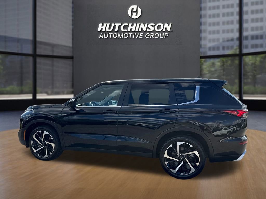 2024 Mitsubishi Outlander SE photo 6