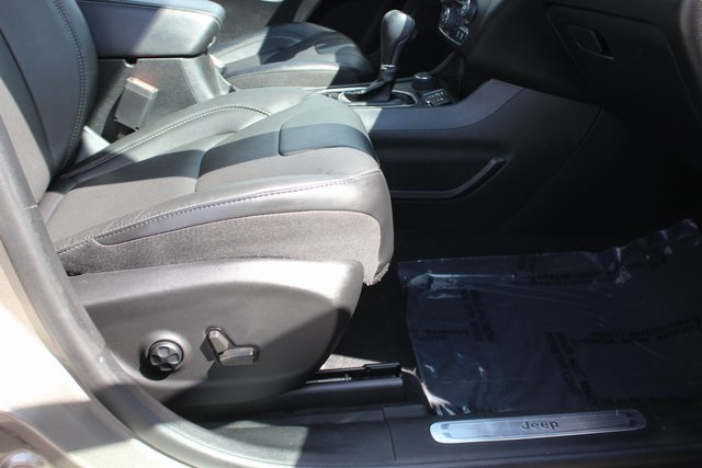 2021 Jeep Cherokee Limited photo 29