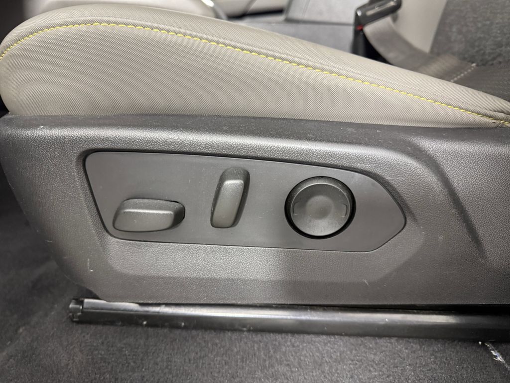 2024 Chevrolet Colorado ZR2 photo 3