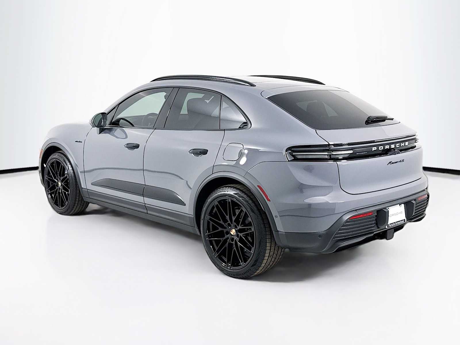 2025 Porsche Macan Electric photo 2