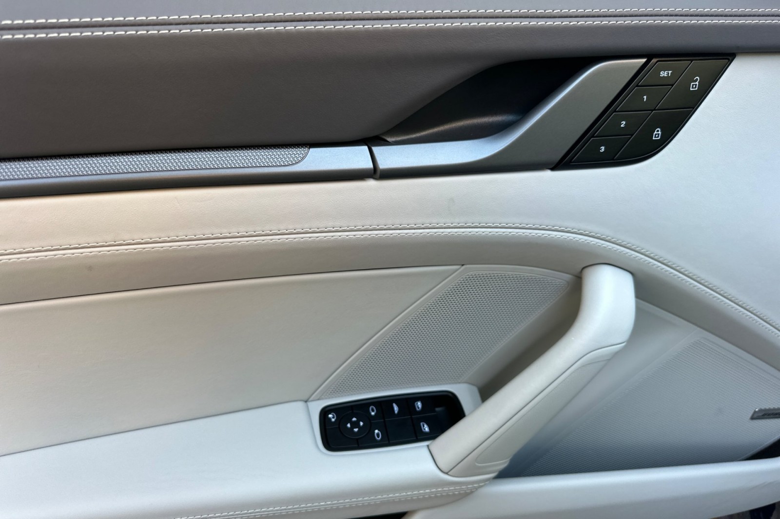 2023 Porsche 911 S photo 13