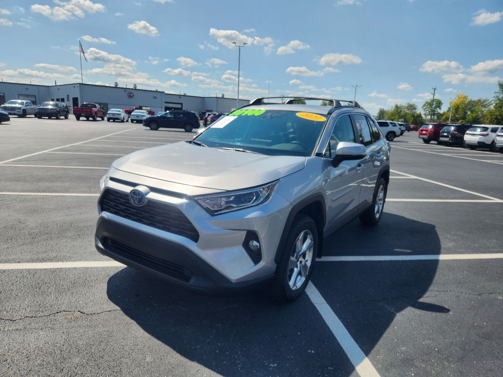 2021 Toyota RAV4 Hybrid XLE Premium photo 2