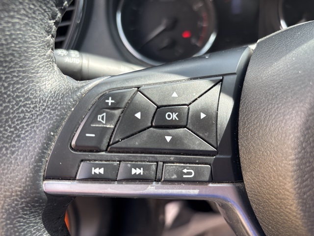 2019 Nissan Rogue SV photo 20
