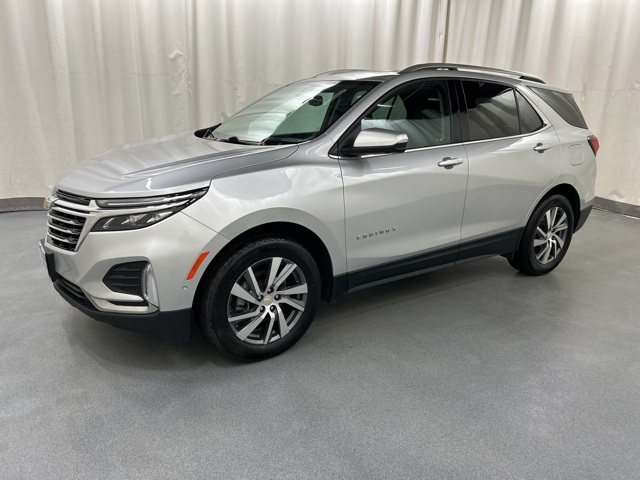 2022 Chevrolet Equinox Premier photo 2