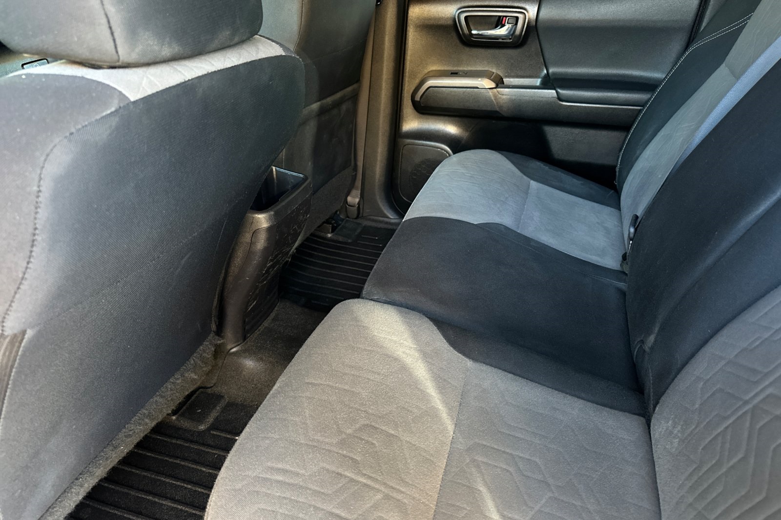 2022 Toyota Tacoma TRD Off-Road V6 photo 11