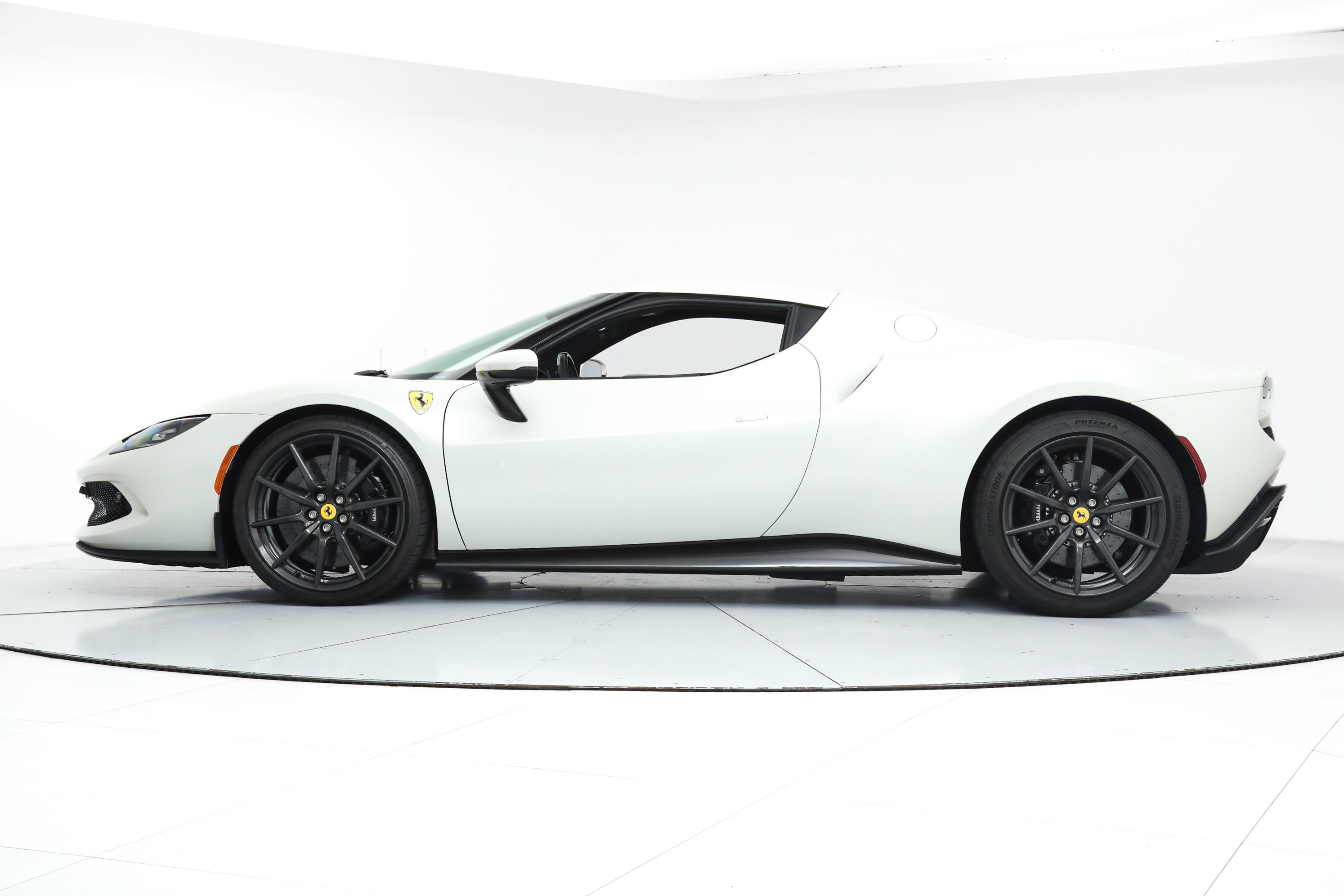 2024 Ferrari 296 GTB photo 4