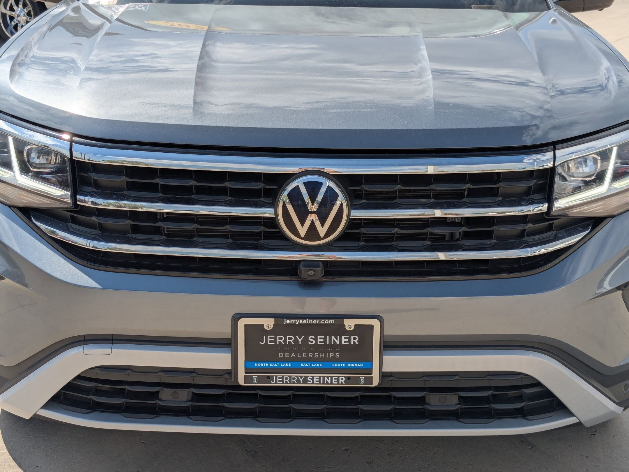 2021 Volkswagen Atlas Cross Sport V6 SEL Premium photo 8