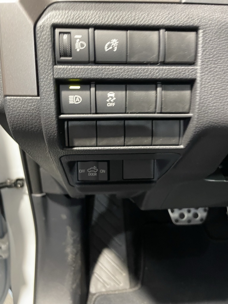 2025 Toyota Tacoma SR5 photo 25