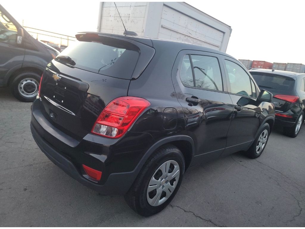 Used 2017 Chevrolet Trax LS with VIN 3GNCJKSB6HL283871 for sale in Kansas City