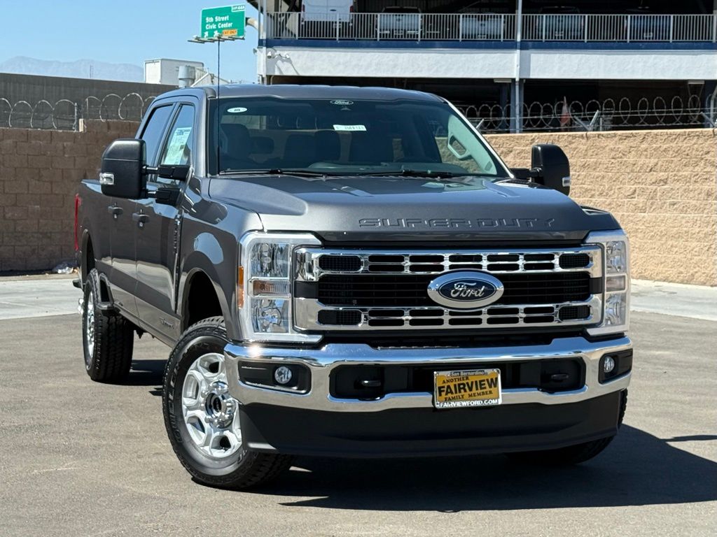 2026 Ford F-250 XLT photo 2