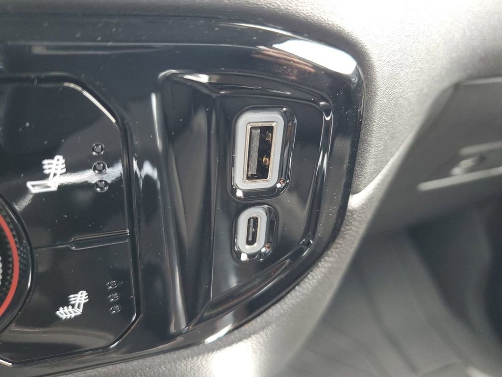 2026 Chevrolet Silverado 1500 RST photo 32