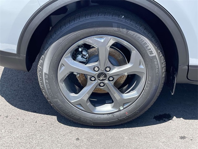 2025 Ford Escape ST-Line photo 2