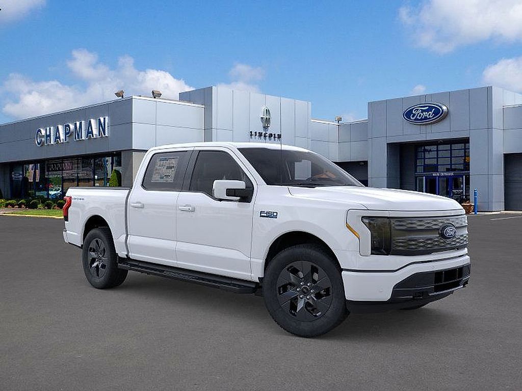2025 Ford F-150 Lightning Lariat photo 7