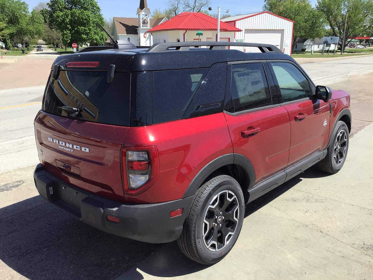 2025 Ford Bronco Sport Outer Banks photo 3