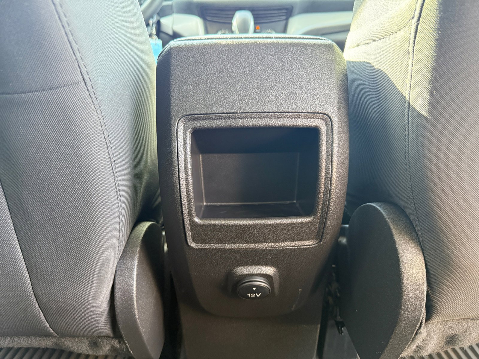 2015 Ford Escape SE photo 2