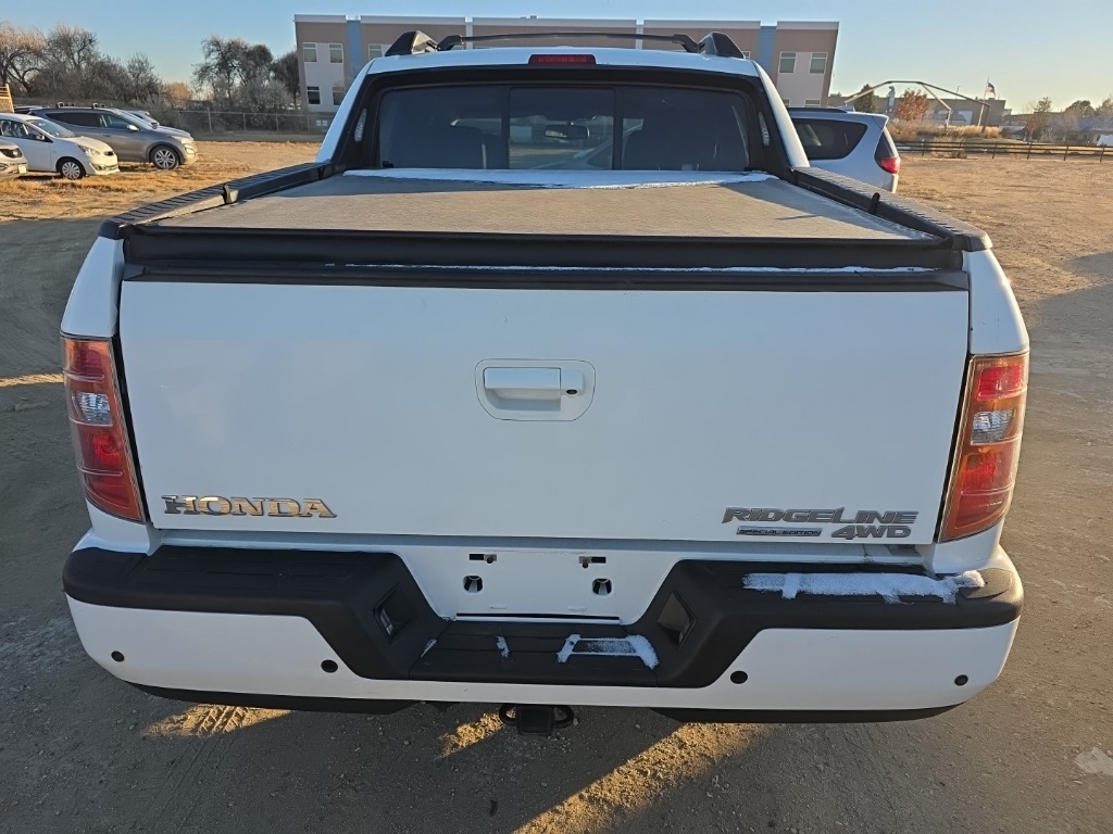 2014 Honda Ridgeline SE photo 3