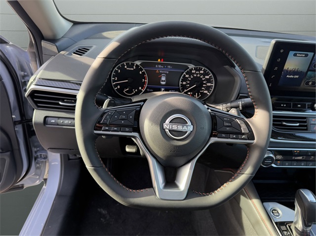 2025 Nissan Altima 2.5 SR photo 14
