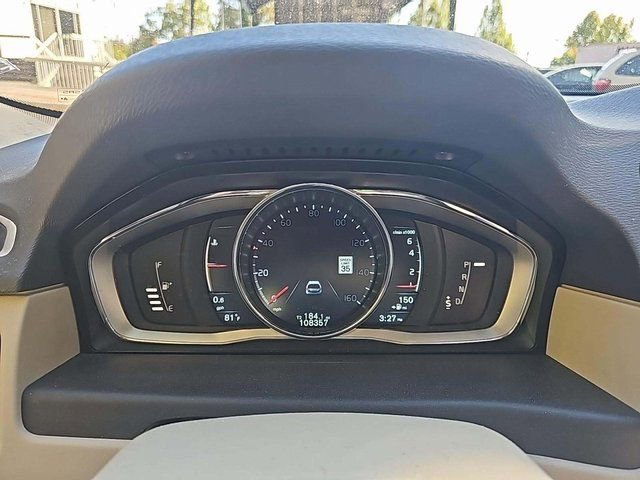 2015 Volvo XC70 T6 Platinum photo 7
