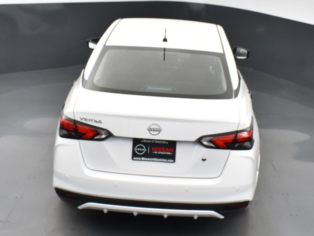 2025 Nissan Versa 1.6 S photo 36