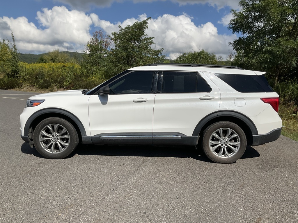 2020 Ford Explorer XLT photo 21