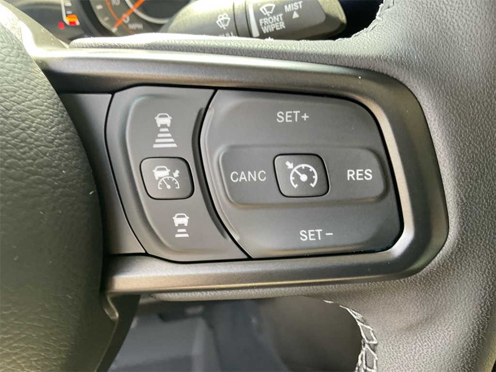2025 Jeep Gladiator Sport S photo 32