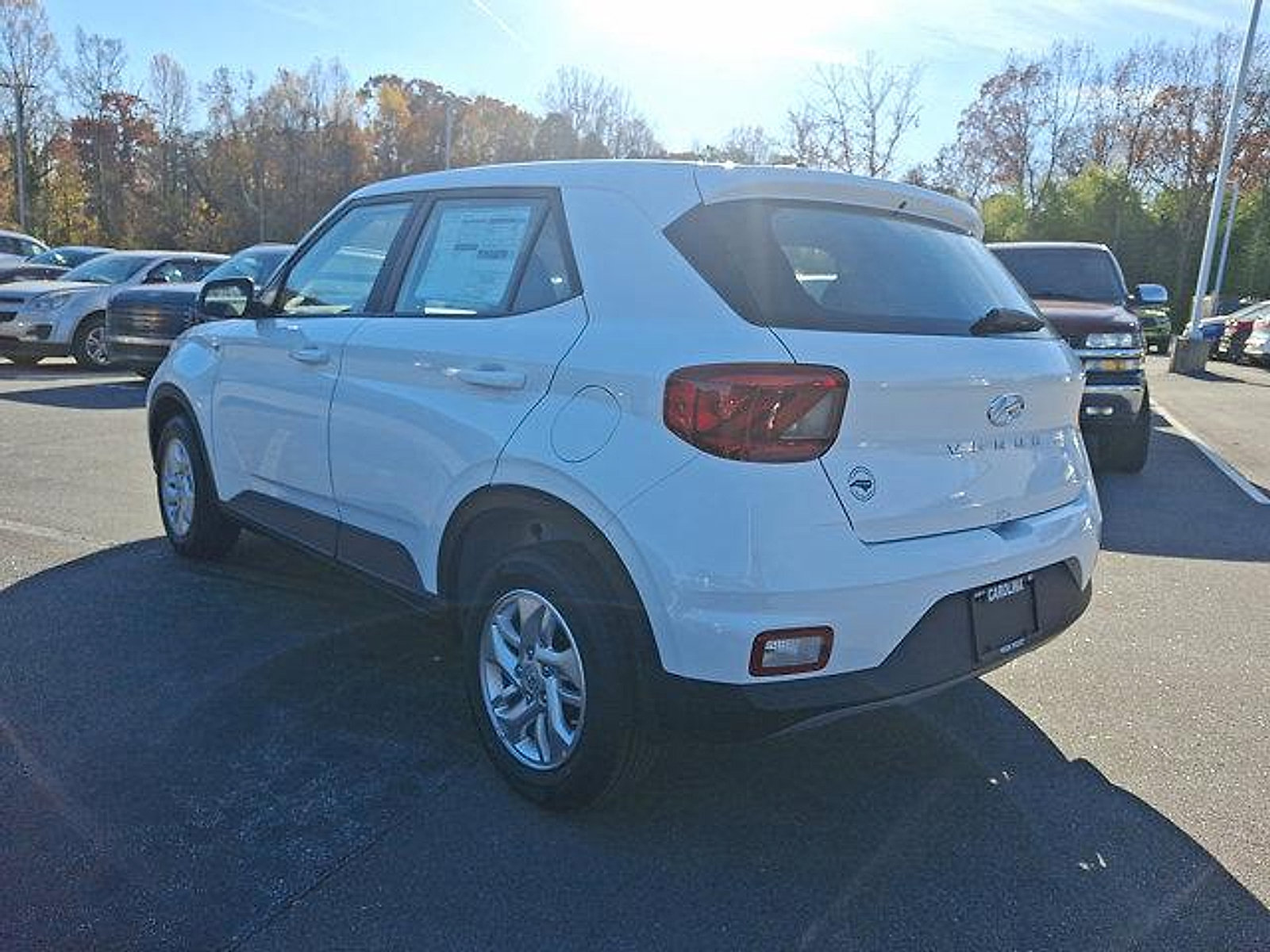 2026 Hyundai Venue SE photo 2