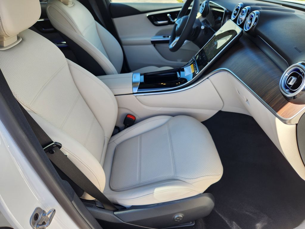 2026 Mercedes Benz GLC 300 4MATIC photo 12