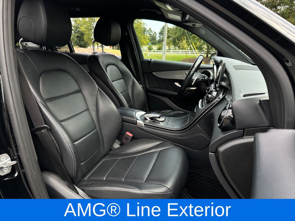 2019 Mercedes Benz GLC 300 photo 21