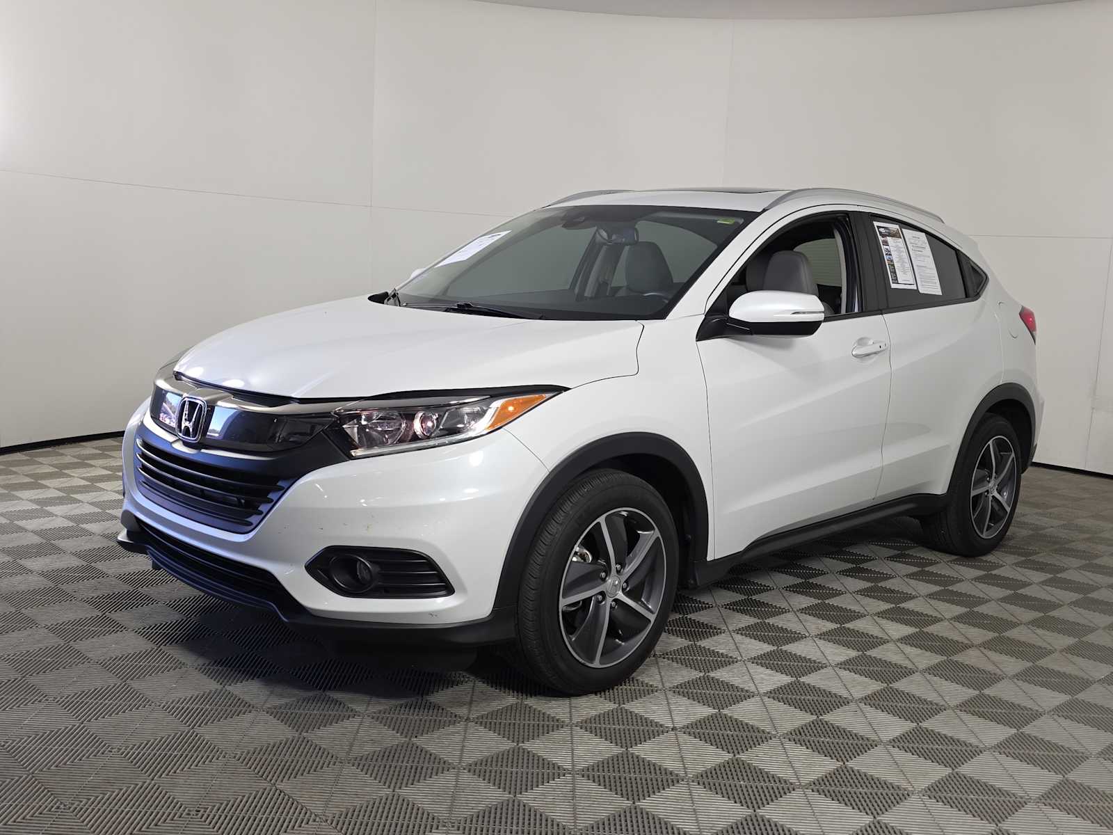 2022 Honda HR-V EX-L photo 2