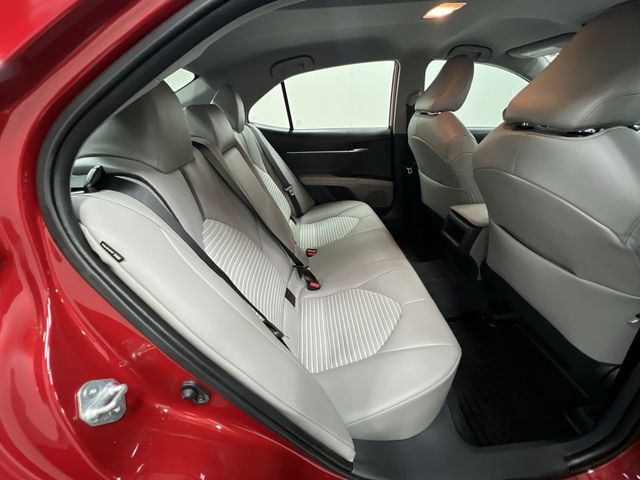 2022 Toyota Camry SE photo 22