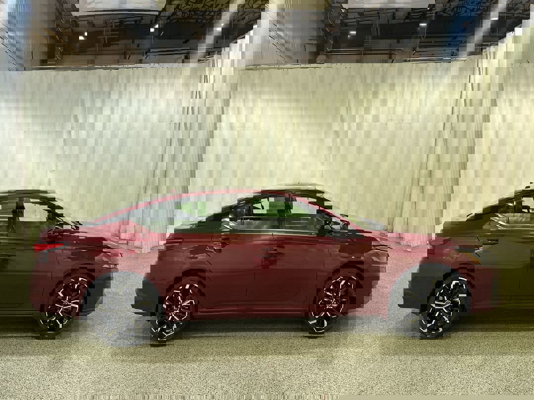 2025 Nissan Altima SR photo 4