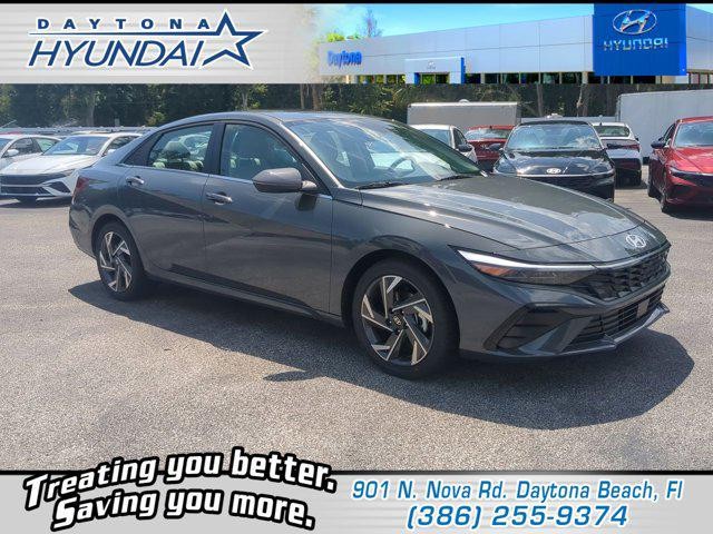 2025 Hyundai Elantra Limited's photo