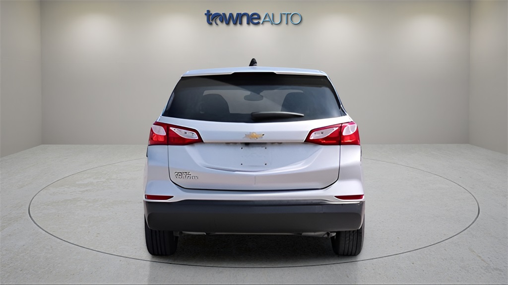 2021 Chevrolet Equinox LS photo 4
