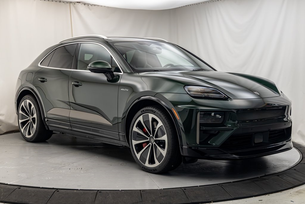 2024 Porsche Macan Electric Turbo photo 9
