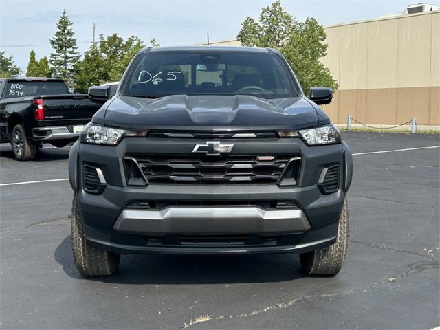 2026 Chevrolet Colorado Trail Boss photo 2