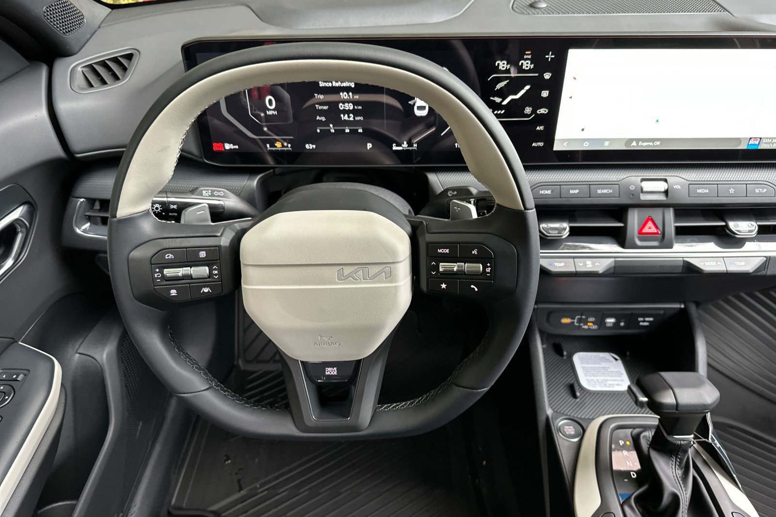 2025 Kia K4 GT-Line photo 10