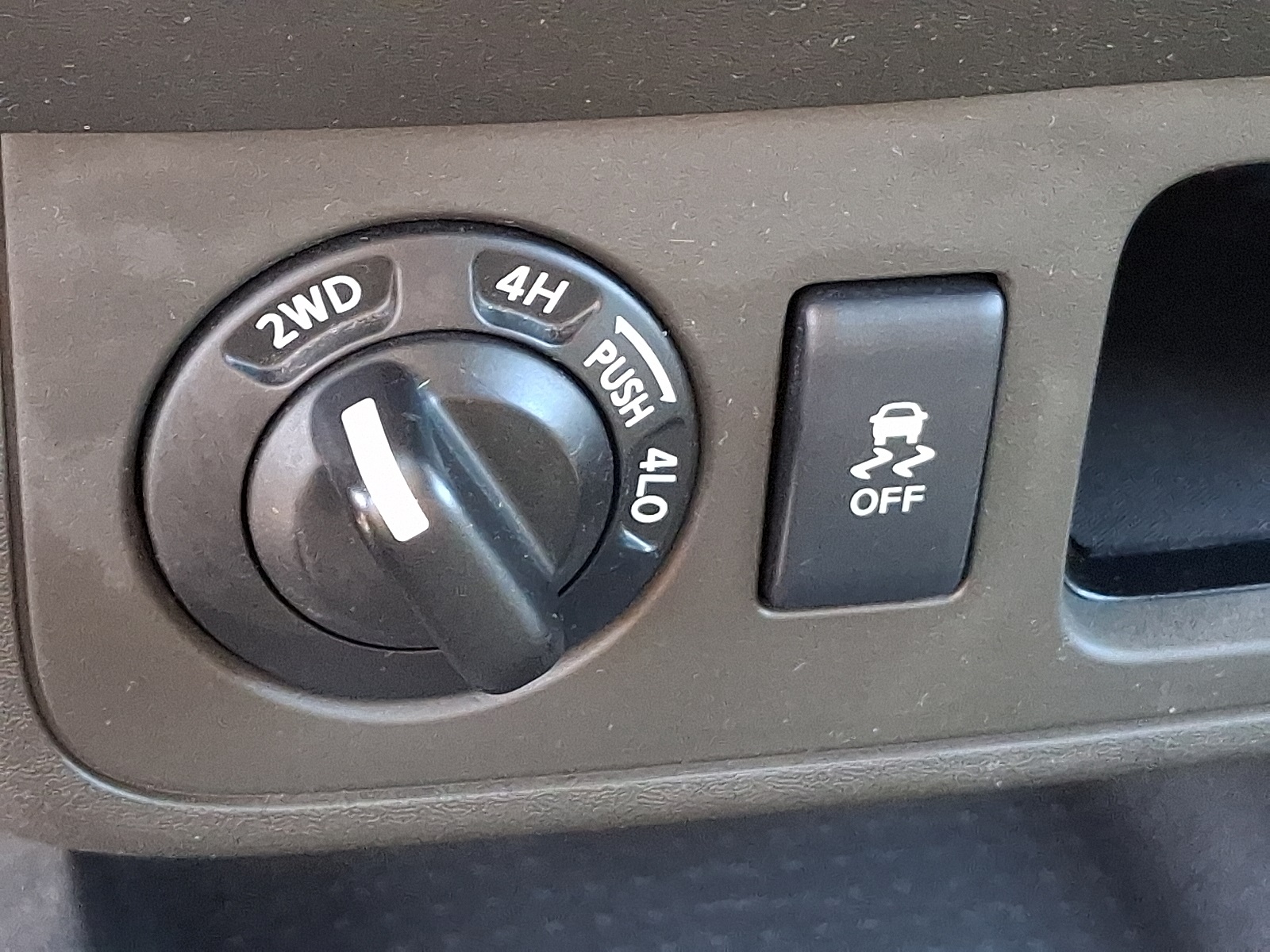 2012 Nissan Frontier SV photo 20
