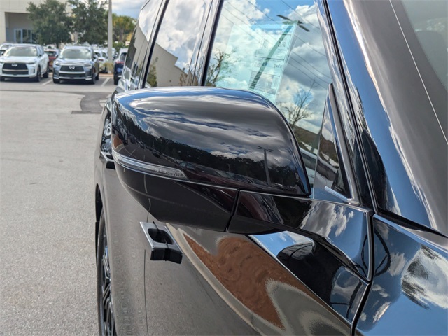 2026 Infiniti QX80 Sensory photo 10