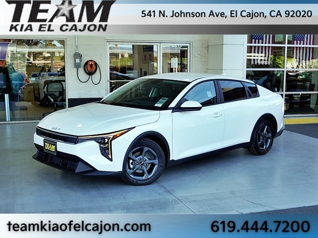 2026 Kia K4 LXS's photo