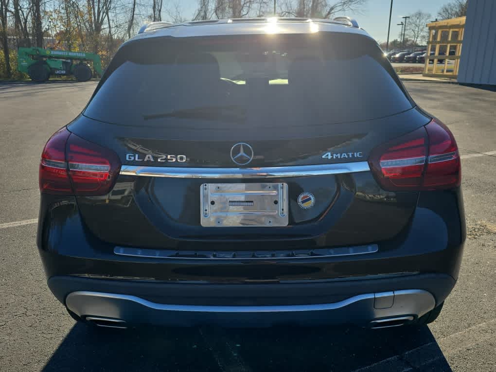 2019 Mercedes Benz GLA 250 4MATIC photo 4