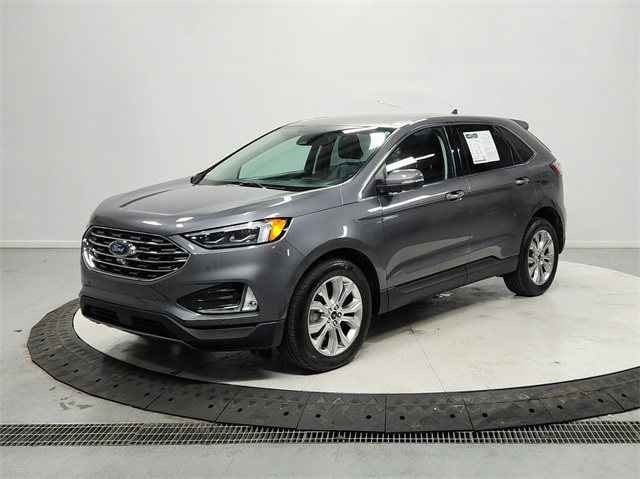 2024 Ford Edge Titanium photo 3