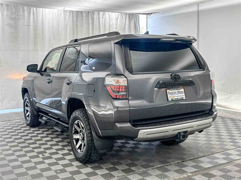 2020 Toyota 4Runner TRD Off-Road photo 6