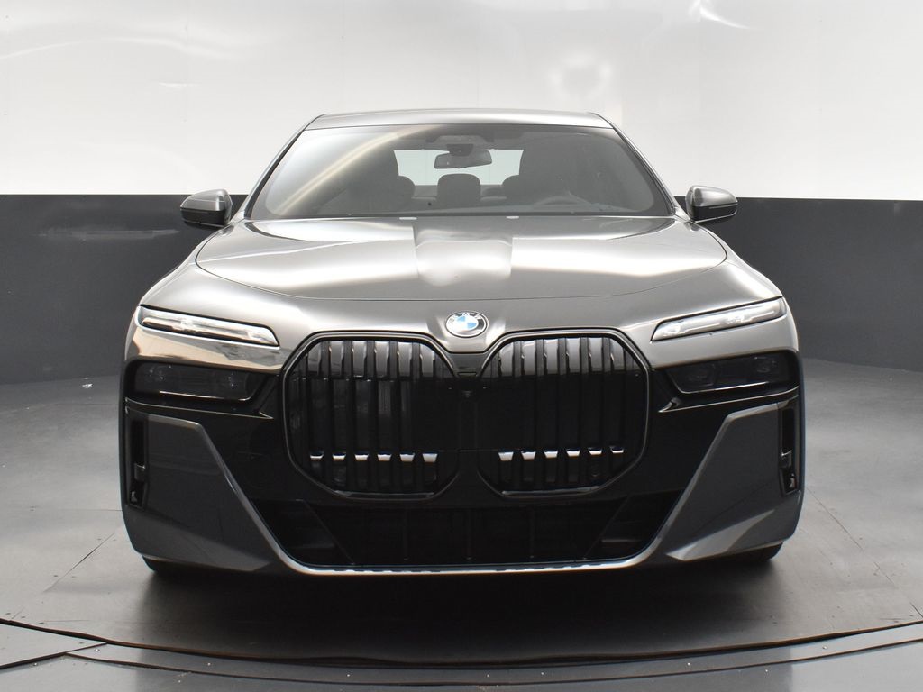 2026 Bmw 740i photo 10