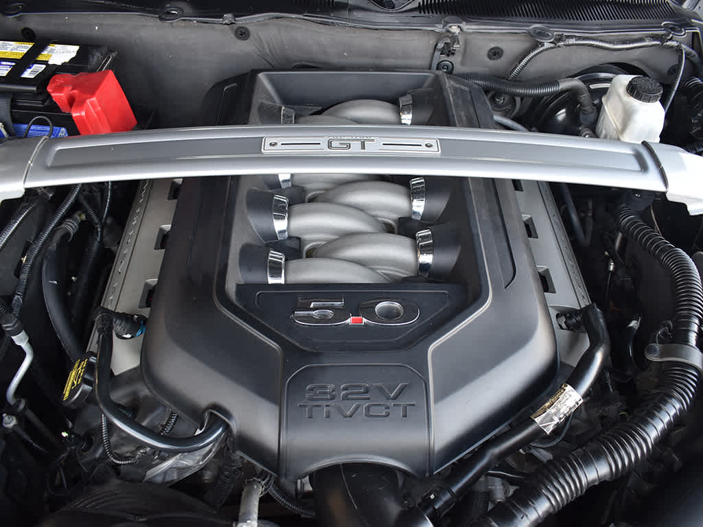 2012 Ford Mustang GT Premium photo 8