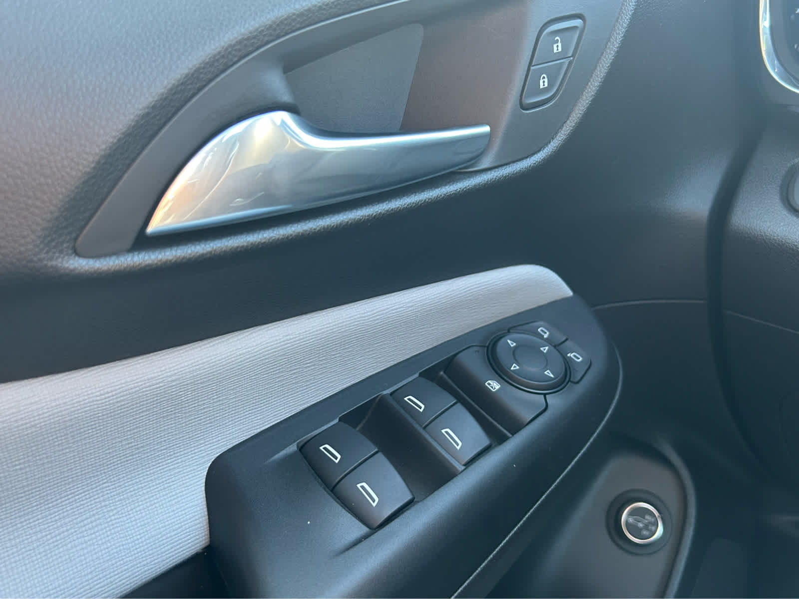 2024 Buick Envista Preferred photo 9
