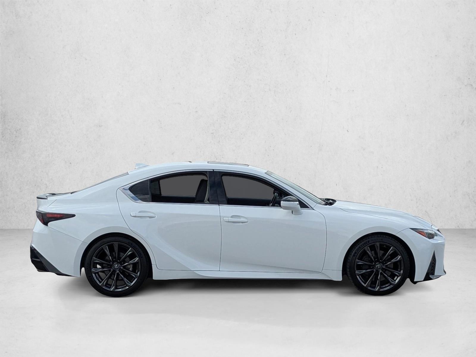 2021 Lexus IS 350 F SPORT photo 4