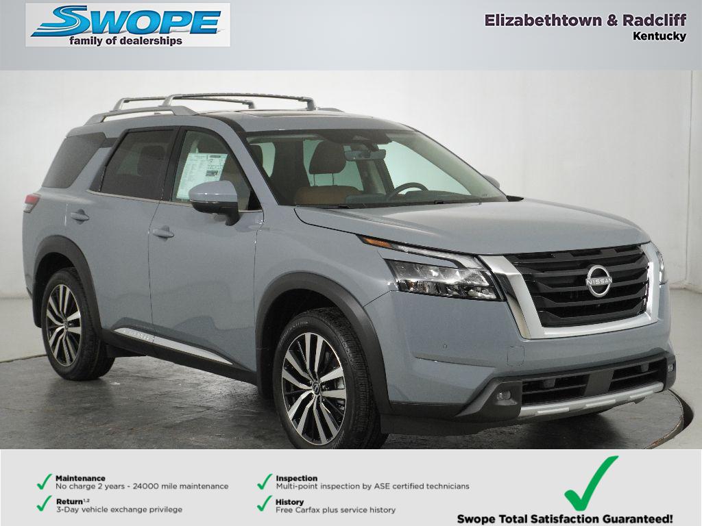2025 Nissan Pathfinder Platinum's photo