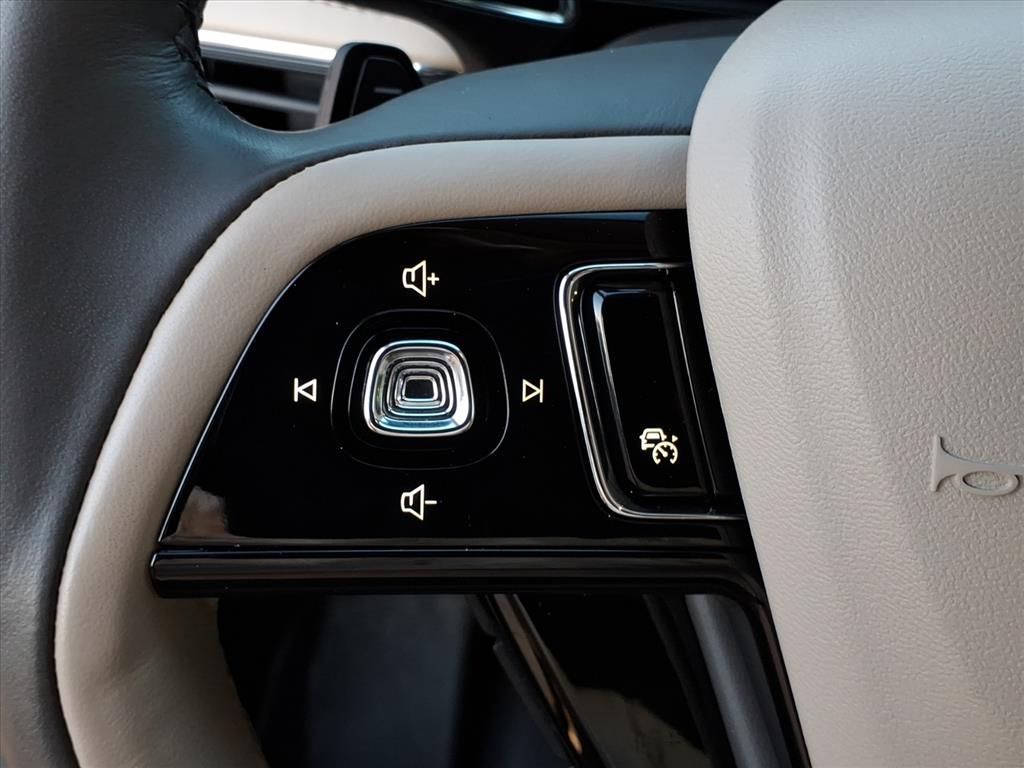 2023 LINCOLN CORSAIR - Image 18