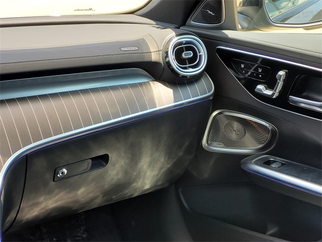 2025 Mercedes Benz C 300 photo 33